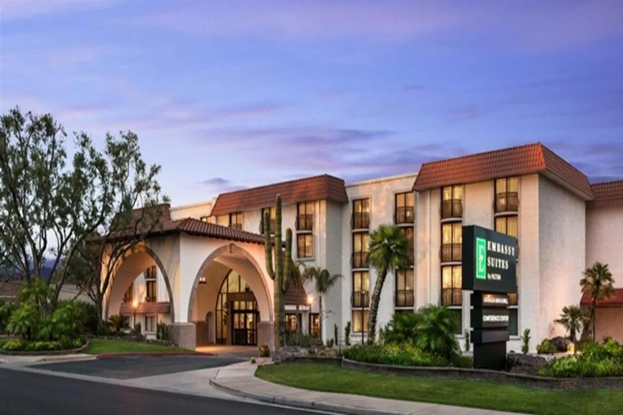 Embassy Suites By Hilton Scottsdale Resort