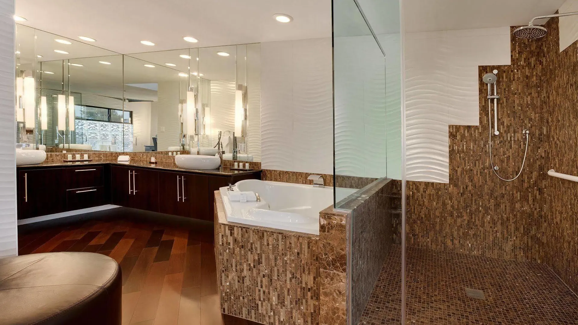 Embassy Suites By Hilton Scottsdale Resort