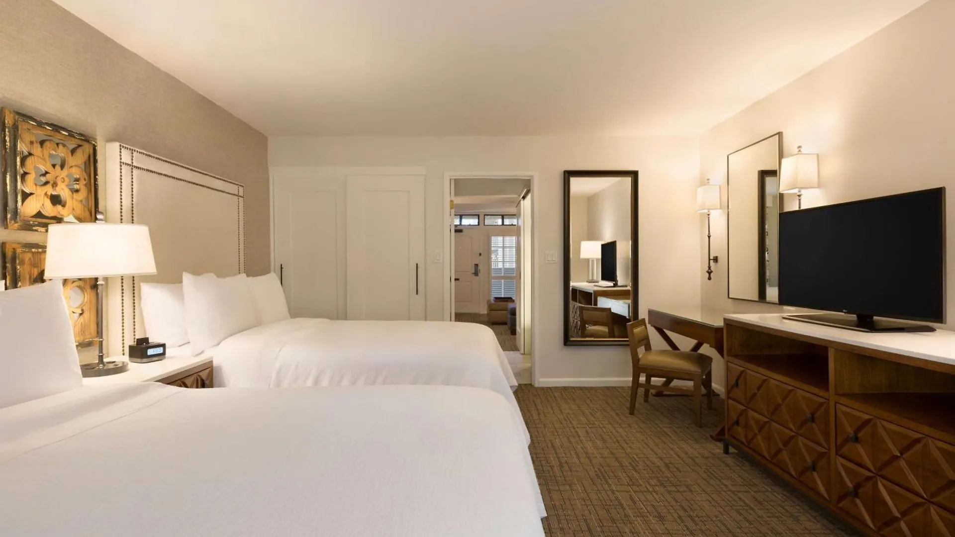Embassy Suites By Hilton Scottsdale Resort