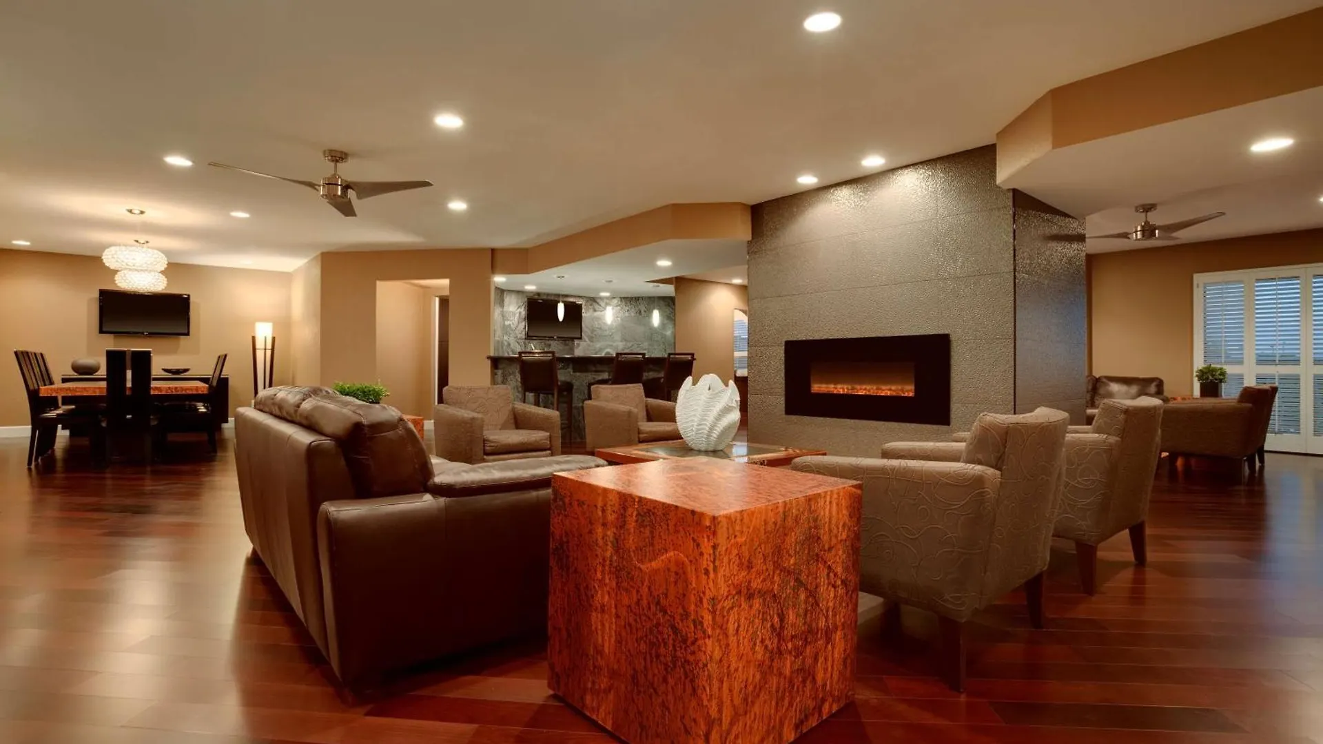 Embassy Suites By Hilton Scottsdale Resort