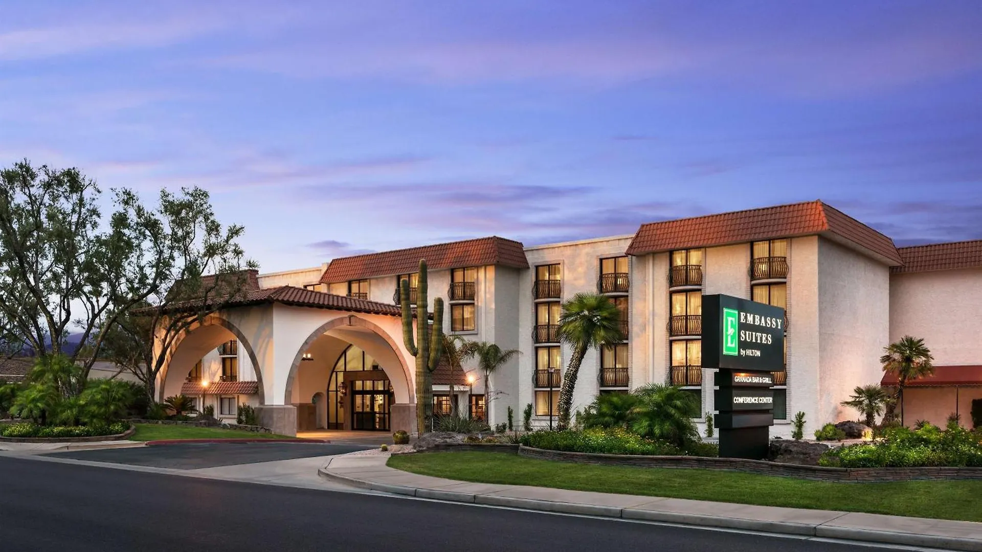 Embassy Suites By Hilton Scottsdale Resort 4*,