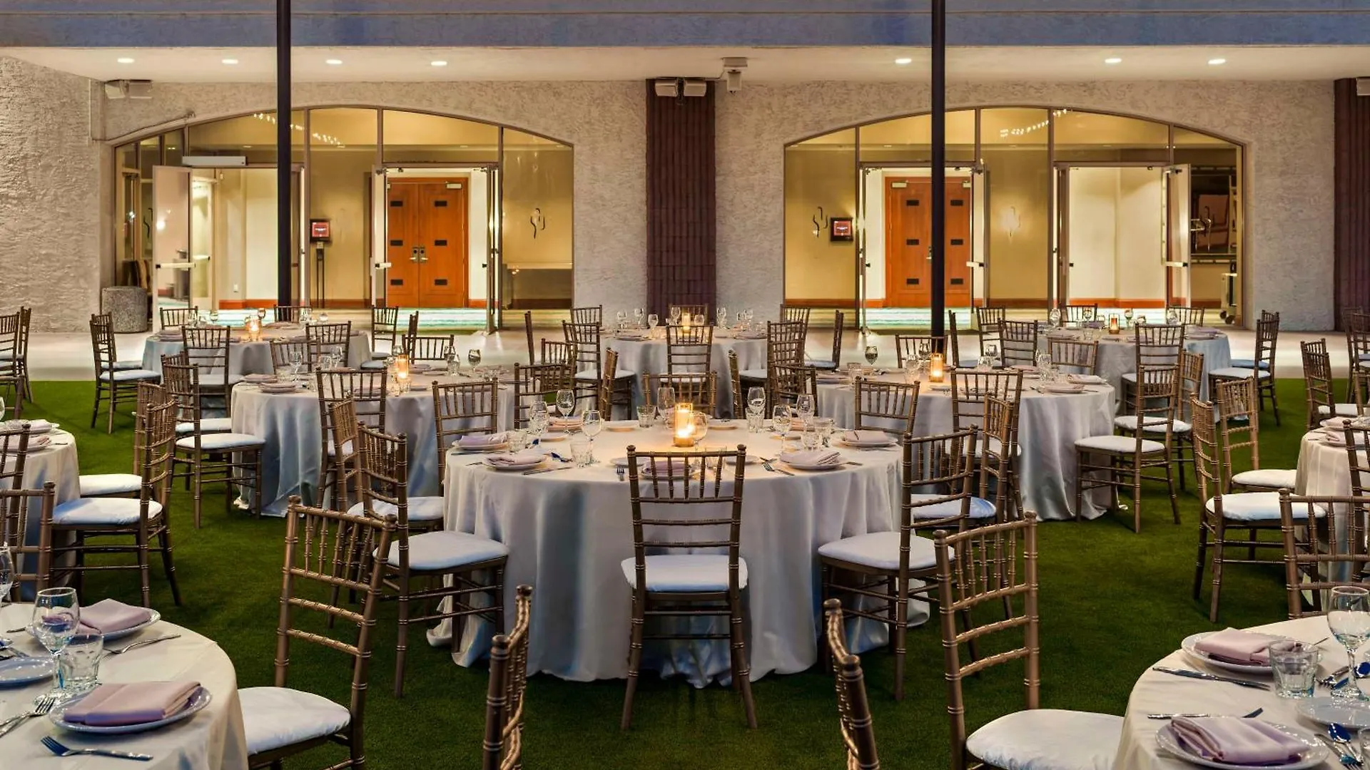Embassy Suites By Hilton Scottsdale Resort