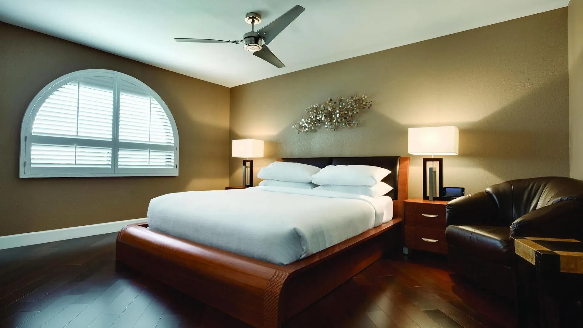 Embassy Suites By Hilton Scottsdale Resort